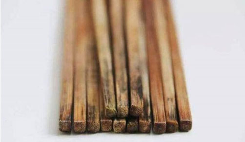 Phát hiện đũa có đặc điểm này cần vứt ngay kẻo ăn phải chất gây ung thư