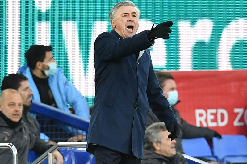 HLV Ancelotti khen đối thủ hay nhất thế giới