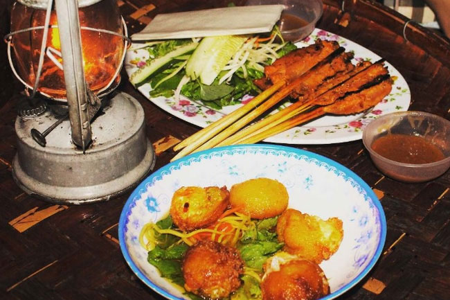 "Lặn ngụp" chẳng muốn về với món ăn vặt Hội An