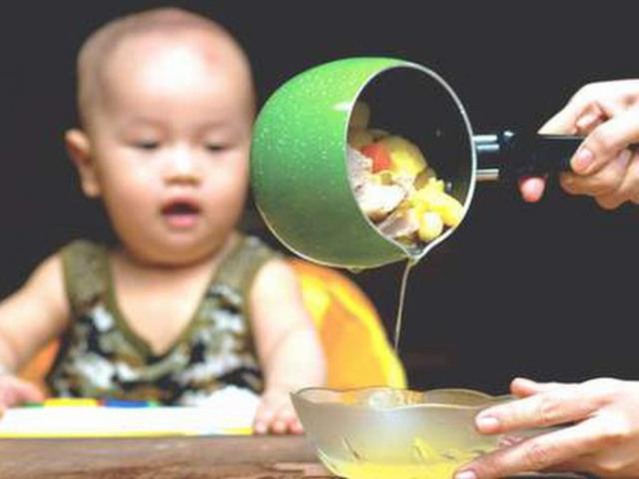 3 m&#xF3;n canh &quot;&#x111;&#x1ED9;c&quot; v&#x1EDB;i tr&#x1EBB; v&#xE0; 3 m&#xF3;n canh gi&#xFA;p tr&#x1EBB; t&#x103;ng chi&#x1EC1;u cao, m&#x1EA1;nh h&#x1A1;n u&#x1ED1;ng vi&#xEA;n canxi