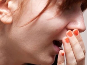 Thói quen gây ung thư thanh quản quá nhiều người mắc mà không hay
