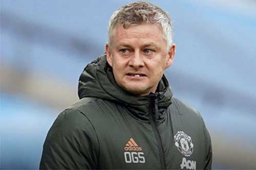 Tại sao HLV Ole Solskjaer để Bruno Fernandes dự bị ở trận MU thua Leicester City?