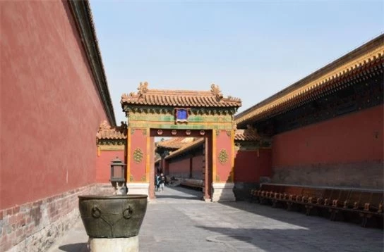 Tam Đại Điện Tử Cấm Thành vì sao không có một bóng cây? Tam Đại Điện Tử Cấm Thành vì sao không có một bóng cây?