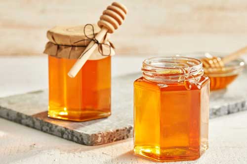 Bất ngờ với lợi ích của việc uống mật ong trước khi ngủ