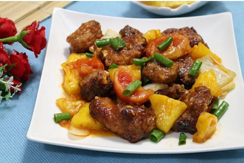 Cách làm sườn kho dứa chua ngọt, mềm thơm tại nhà