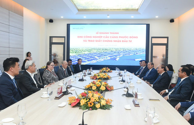 Thủ tướng: Kiên trì thực hiện “mục tiêu kép” để thu hút đầu tư