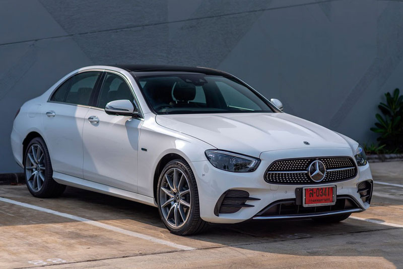 Chi tiết Mercedes-Benz E-Class 2021 vừa ra mắt, giá khởi điểm gần 2,4 tỷ đồng