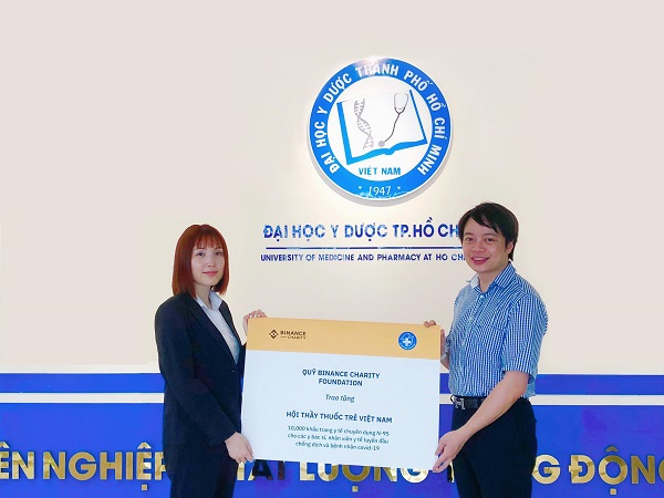 Quỹ Binance Charity trao tặng 10.000 khẩu trang N-95 