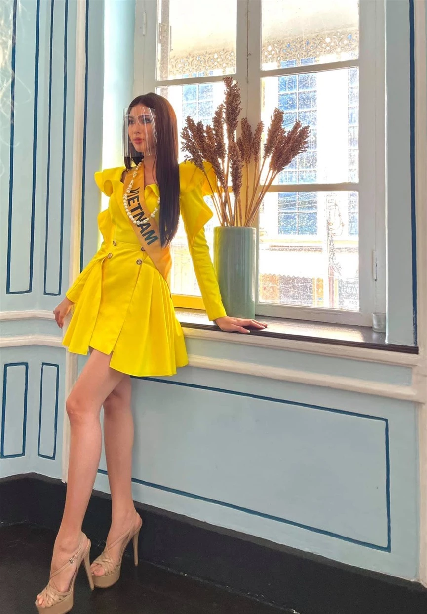 Lần thứ 2 mặc lại váy của Hương Giang ở Miss Grand, Ngọc Thảo nổi bật với màu vàng rực rỡ - ảnh 2