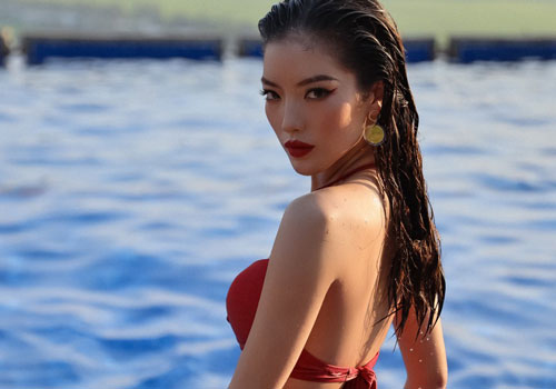 Người đẹp miền Tây của Hoa hậu Việt Nam 2018 Lâm Bích Tuyền khoe dáng 'nóng bỏng' với bikini