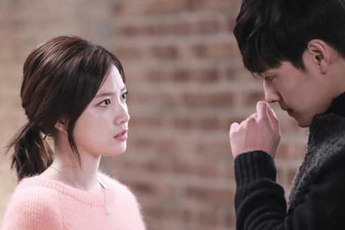 Phát hiện chồng đi karaoke “tay vịn”, tôi quyết tâm trị tận gốc