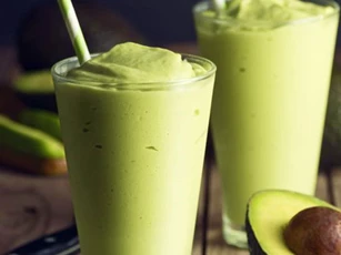 Cách làm món sinh tố kem bơ mát lạnh, hấp dẫn