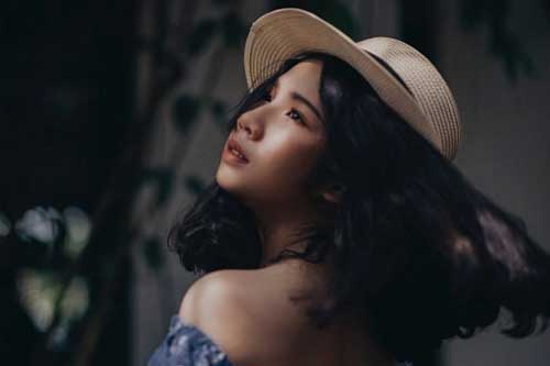 Phụ nữ có 5 đặc điểm sau đi đến đâu cũng được người khác yêu quý