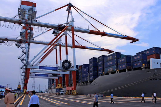 Xuất nhập khẩu tăng 22% trong nửa đầu tháng 3/2021