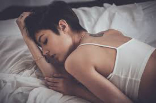 Bàn với chồng chuyện sinh con, anh thờ ơ thốt một câu rất vô trách nhiệm