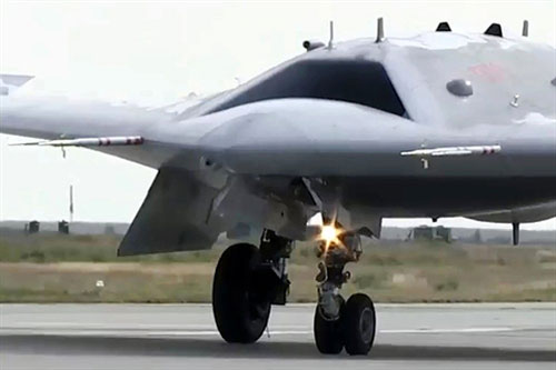 "UAV Okhotnik thứ hai sẽ rất khác nguyên mẫu đầu tiên"