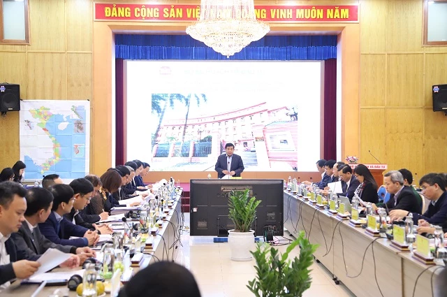 Quang cảnh buổi làm việc