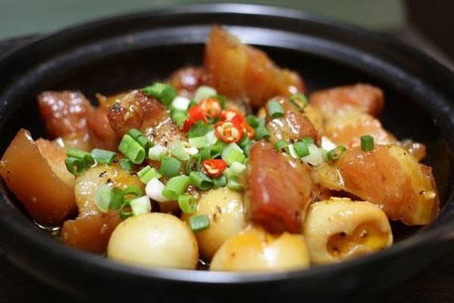 Kho thịt thơm mềm, tan ngay trong miệng cứ làm theo cách đơn giản này, đảm bảo ăn một lần là nhớ cả đời