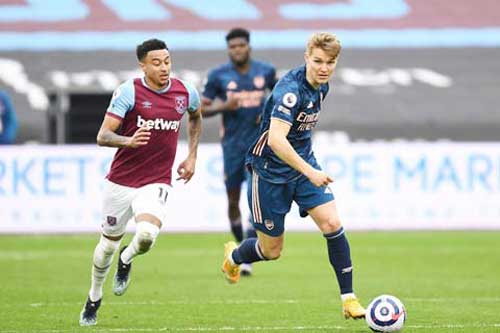 Arsenal: Odegaard xuất sắc một cách toàn diện