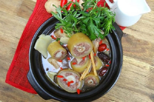 Đuôi bò hầm đậm đà, ngọt lịm tới giọt nước cuối cùng ai cũng mê mẩn