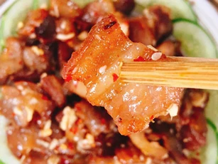 Cách làm thịt heo rim tỏi thơm ngon nức mũi, ai ăn cũng phải xuýt xoa