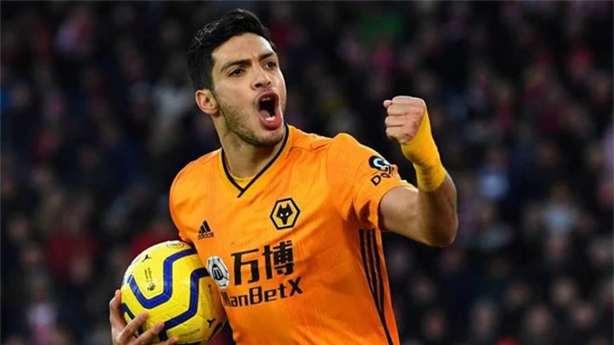 Raul Jimenez đang là mục tiêu theo đuổi của nhiều 