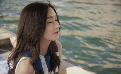 4 vật bất ly thân của người phụ nữ có khí chất ngút trời