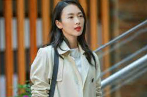 Bước vào nhà thấy mâm cơm tươm tất, tôi cảm động vì sự chu đáo của mẹ chồng nhưng câu quát vọng ra lại khiến tôi run sợ