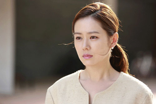 Sốc nặng khi thấy chồng làm chuyện tày trời với ô sin trong phòng