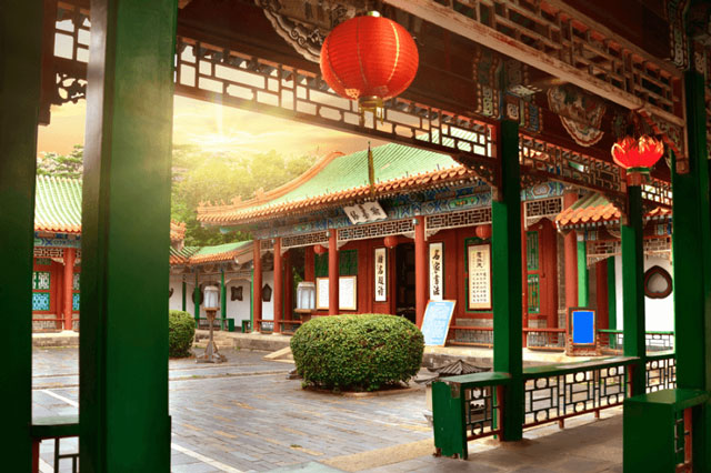 Chuyện ly kỳ ở Tử Cấm Thành: Hình bóng cung nữ không chân "đi dạo" giải sầu giữa đêm nhưng không tùy tiện làm hại ai