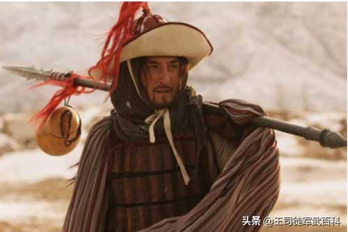 Bật mí về tác dụng đáng kinh ngạc của phần tua rua đỏ ở ngọn giáo 