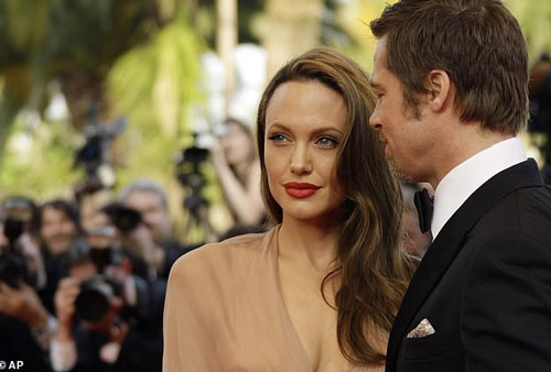 Vụ Angelina Jolie tố Brad Pitt dùng bạo lực gia đình: Maddox làm chứng