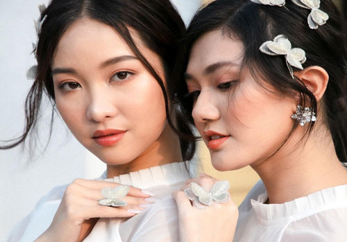 Hai người đẹp Hoa hậu Việt Nam 2020 đọ nhan sắc kiều diễm với áo dài