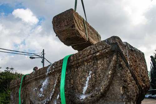 Bí ẩn về hai cỗ quan tài đá trong công viên hoang dã