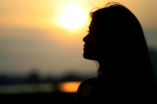 Có thai với người không yêu, tôi nên “ăn vạ” hay dũng cảm từ bỏ?