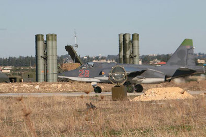  S-400 của Nga tại căn cứ không quân Khmeimim bao trùm căn cứ quân sự Iran ở Syria