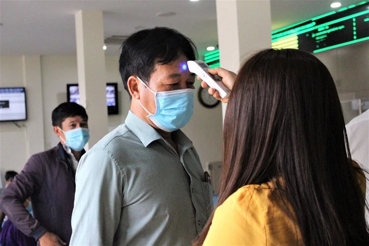 Bình Dương khẩn cấp tìm tài xế chở bệnh nhân mắc Covid-19 người Trung Quốc.