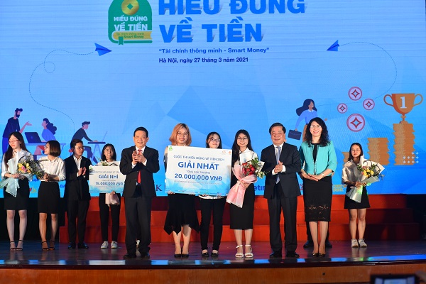 4 đội nhận giải vòng Chung kết cuộc thi “Hiểu đúng về tiền 2021”