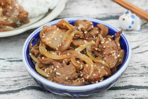 Lấy nửa chén rượu xào cùng thịt theo cách này: Thịt thơm ngon, đậm vị gấp 10 lần