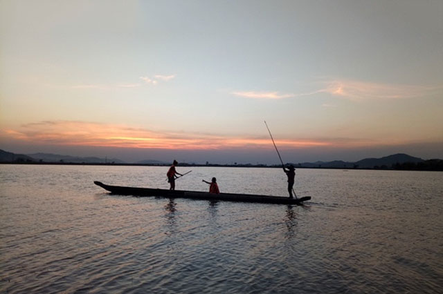 Đắk Lắk: Nét đẹp thuyền độc mộc trên hồ Lắk