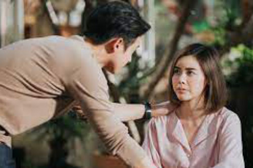 Anh trưởng phòng nói sẽ nhận tôi vào làm với mức lương 15 triệu đồng nhưng điều kiện kèm theo khiến tôi khiếp sợ