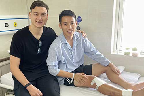 Đặng Văn Lâm bất ngờ về Việt Nam thăm Hùng Dũng