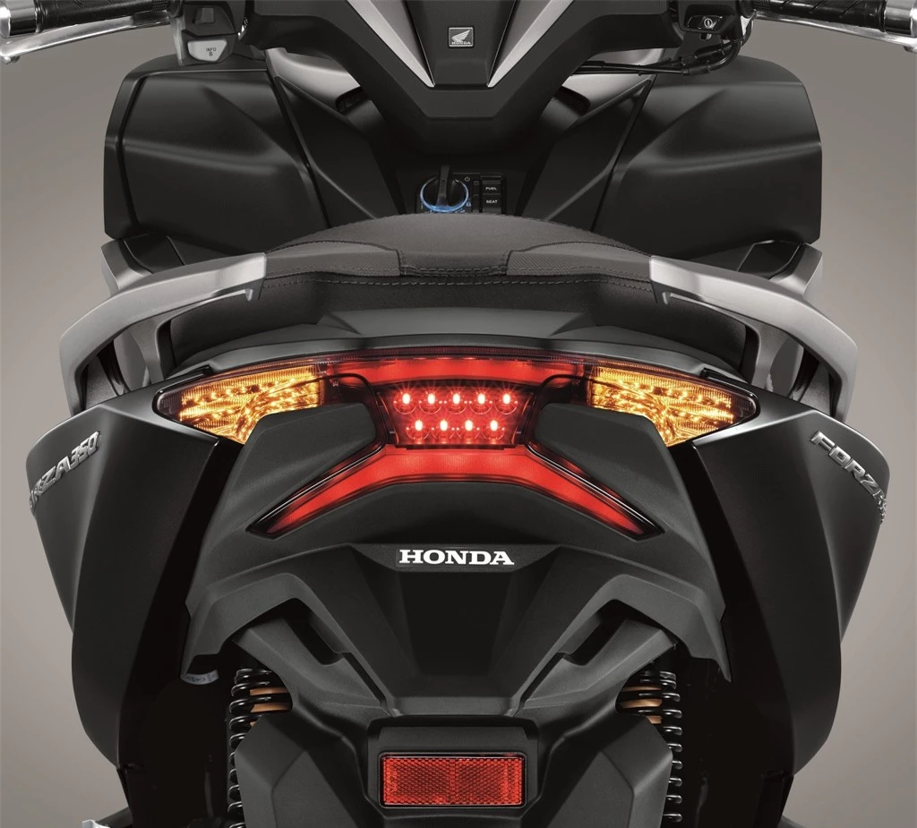 Honda Forza 250 2021 gia hon 6.000 USD anh 4