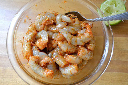 Ướp thịt cá với gia vị trong bao lâu là đúng? Đầu bếp tiết lộ đáp án khiến ai cũng bất ngờ