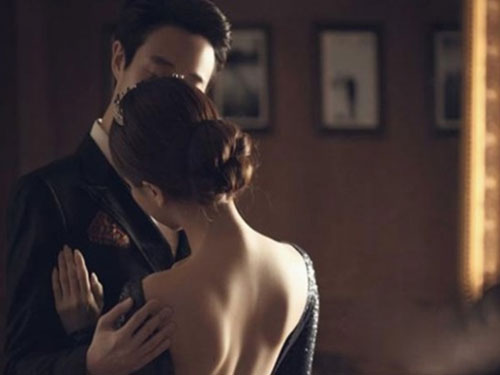 Là đàn ông, dù thế nào cũng đừng để vợ phải thiếu thốn 3 thứ này