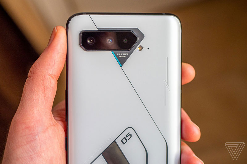 ROG Phone 5 với chip Snapdragon 888, RAM 18 GB  mạnh cỡ nào?