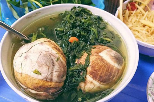 Hầm trứng vịt lộn với thứ này rồi ăn, có ngay món "cứu tinh" cho người gầy, lại giúp ngủ ngon đến sáng