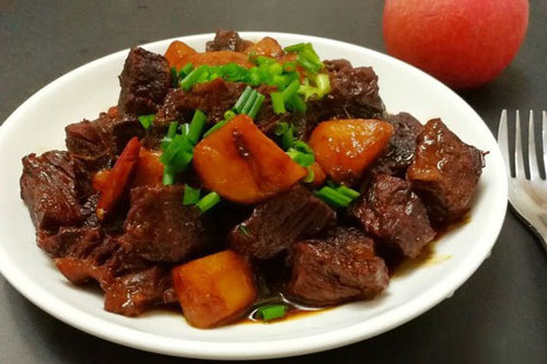 Làm thêm bước này thịt bò kho nhanh chín mềm, thơm ngon, hết hẳn mùi hôi