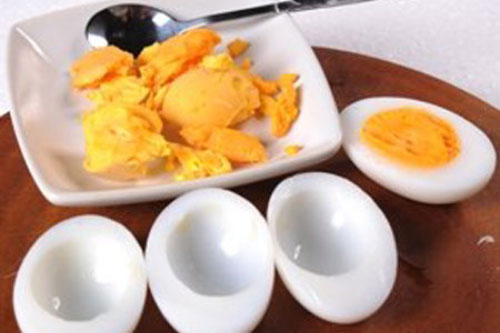 Tác dụng phụ đáng sợ khi ăn lòng trắng trứng sai cách