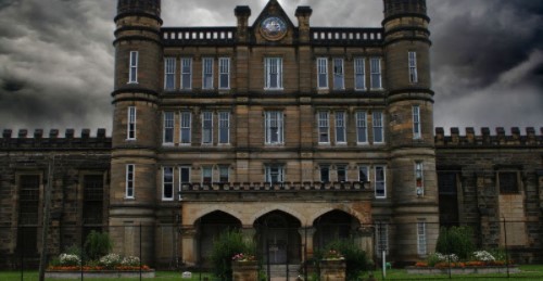 Tìm hiểu câu chuyện đằng sau 7 địa điểm ma ám nổi tiếng nước Mỹ